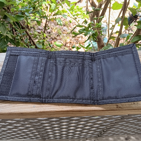 Pokémon Velcro Wallet - Picture 4 of 6